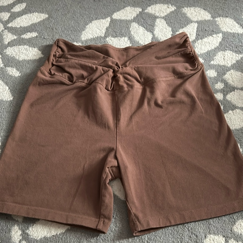 PINK knotted waist biker shorts